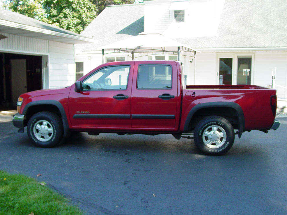 Multi-Estate Auction, 2004 Chevrolet Colorado LS crew cab short bed pickup